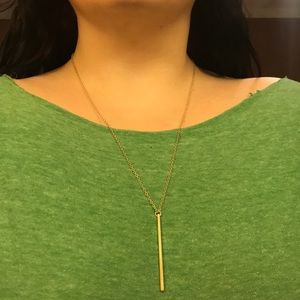 DANGLING BAR NECKLACE